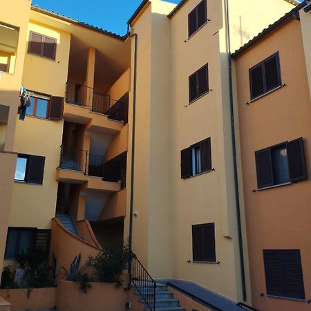 Appartement Alfredo And Anna Little House'S à La Maddalena  Extérieur photo